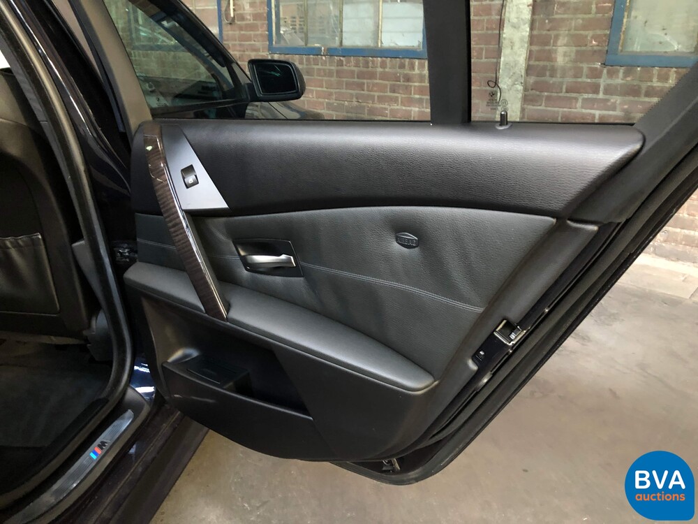 BMW 530i High Executive E60 231pk 5-Serie 2005 -YOUNGTIMER-