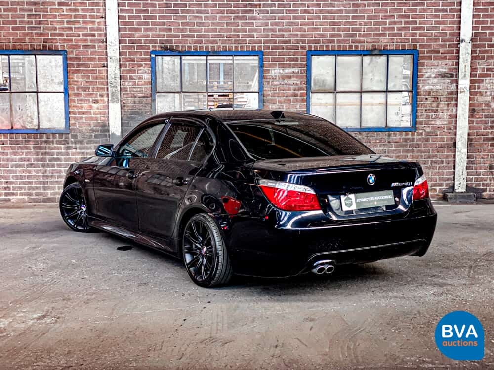 BMW 530i High Executive E60 231pk 5-Serie 2005 -YOUNGTIMER-