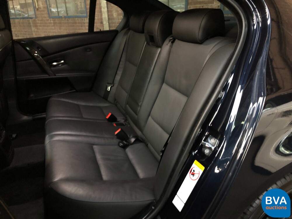 BMW 530i High Executive E60 231pk 5-Serie 2005 -YOUNGTIMER-