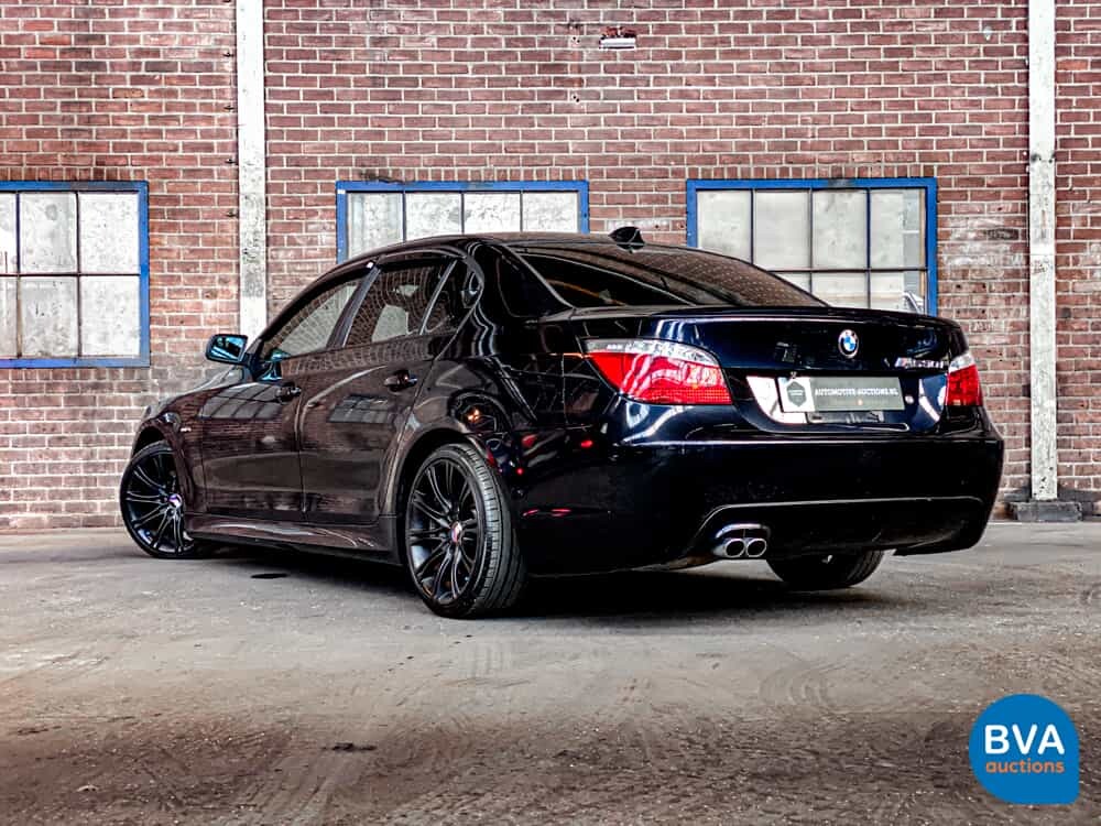 BMW 530i High Executive E60 231pk 5-Serie 2005 -YOUNGTIMER-