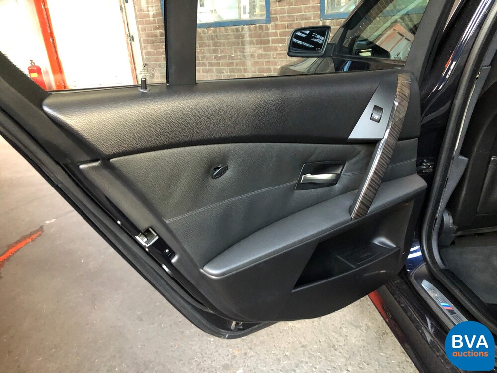 BMW 530i High Executive E60 231pk 5-Serie 2005 -YOUNGTIMER-