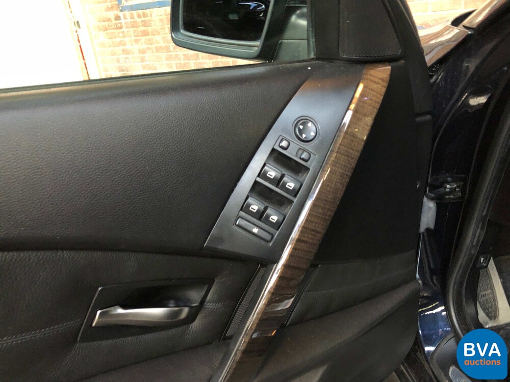 BMW 530i High Executive E60 231pk 5-Serie 2005 -YOUNGTIMER-