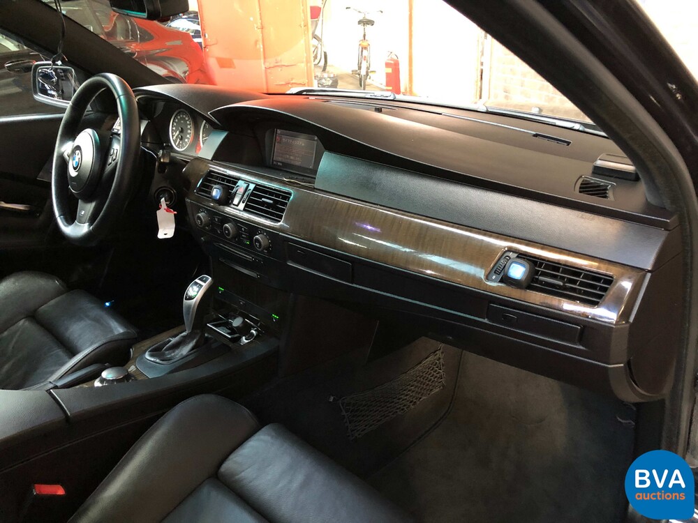 BMW 530i High Executive E60 231pk 5-Serie 2005 -YOUNGTIMER-