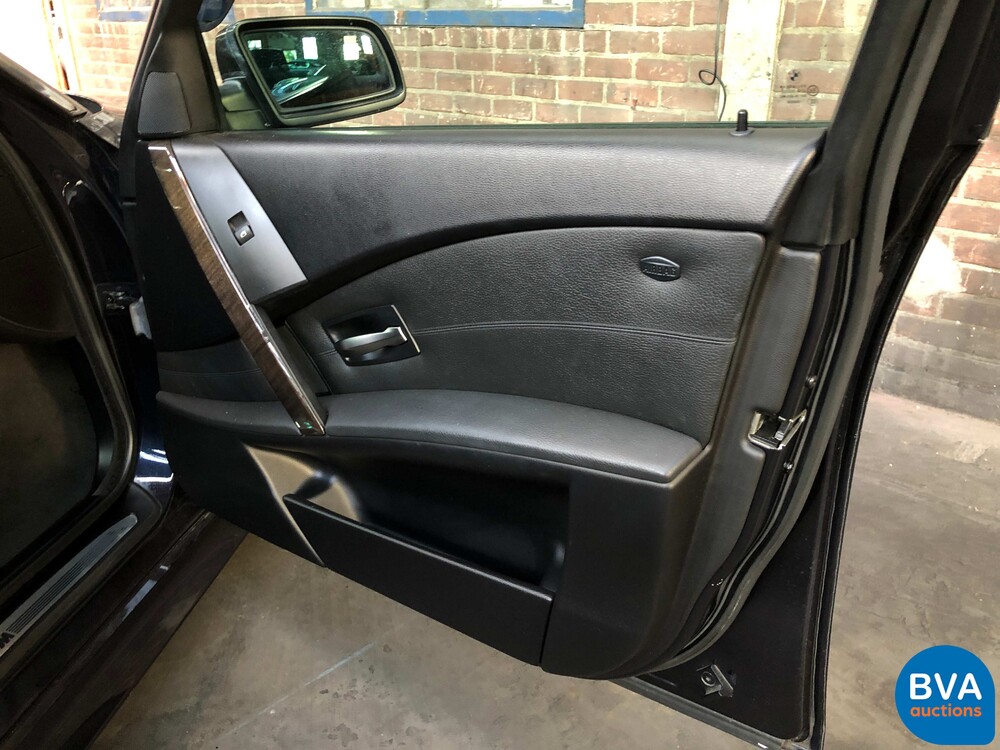 BMW 530i High Executive E60 231pk 5-Serie 2005 -YOUNGTIMER-