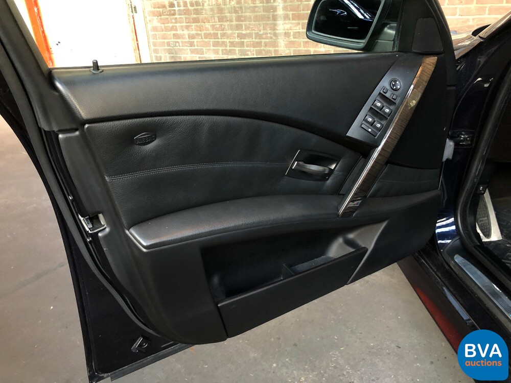 BMW 530i High Executive E60 231pk 5-Serie 2005 -YOUNGTIMER-