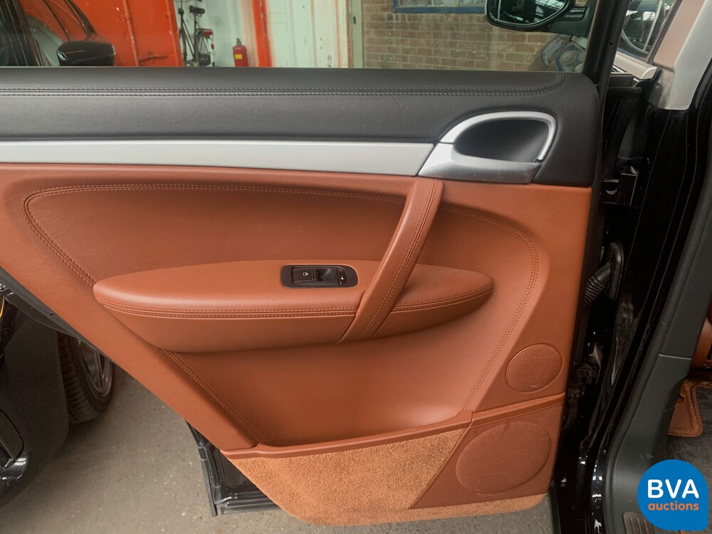 Porsche Cayenne Turbo  4.8 V8  500pk 2008