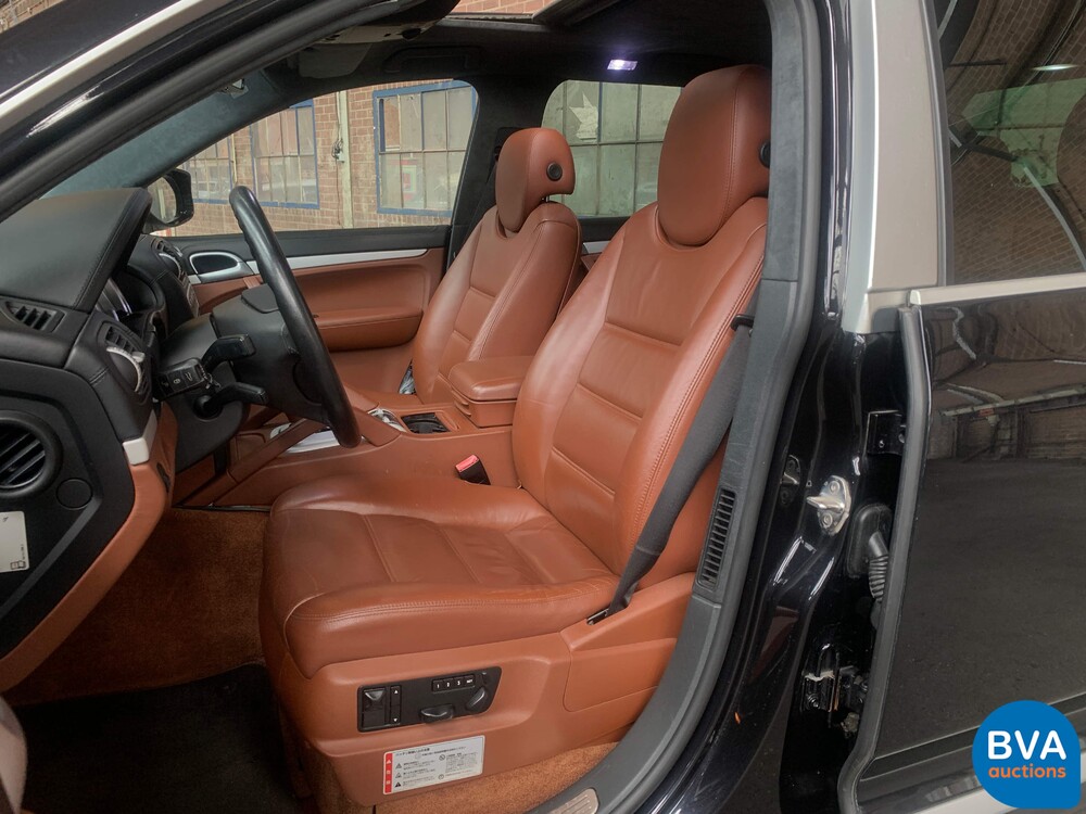 Porsche Cayenne Turbo  4.8 V8  500pk 2008