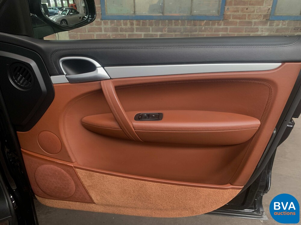 Porsche Cayenne Turbo  4.8 V8  500pk 2008