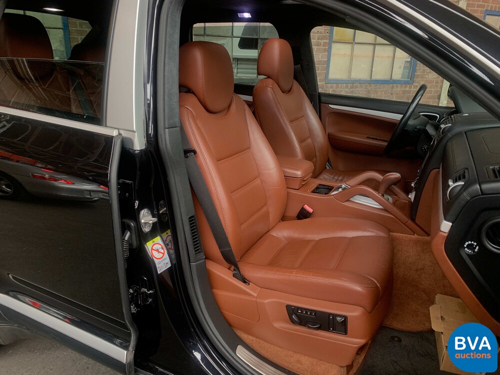 Porsche Cayenne Turbo  4.8 V8  500pk 2008