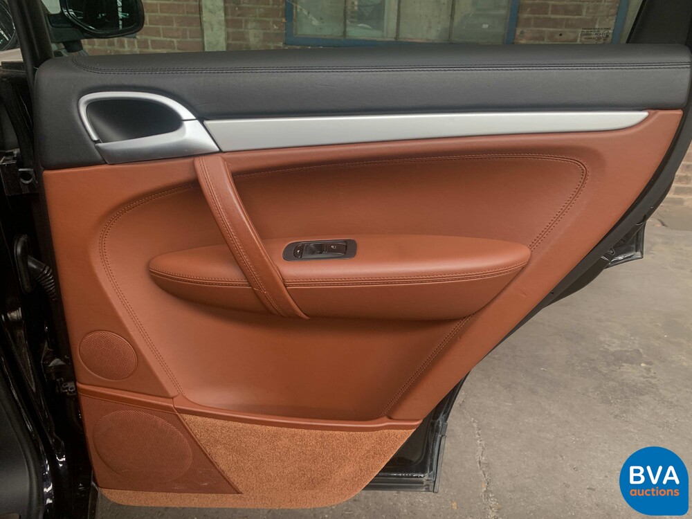 Porsche Cayenne Turbo  4.8 V8  500pk 2008