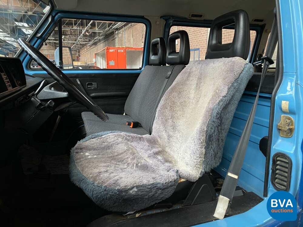 Volkswagen T3 Caravelle 4WD Syncro GL Transporter 75pk 1986