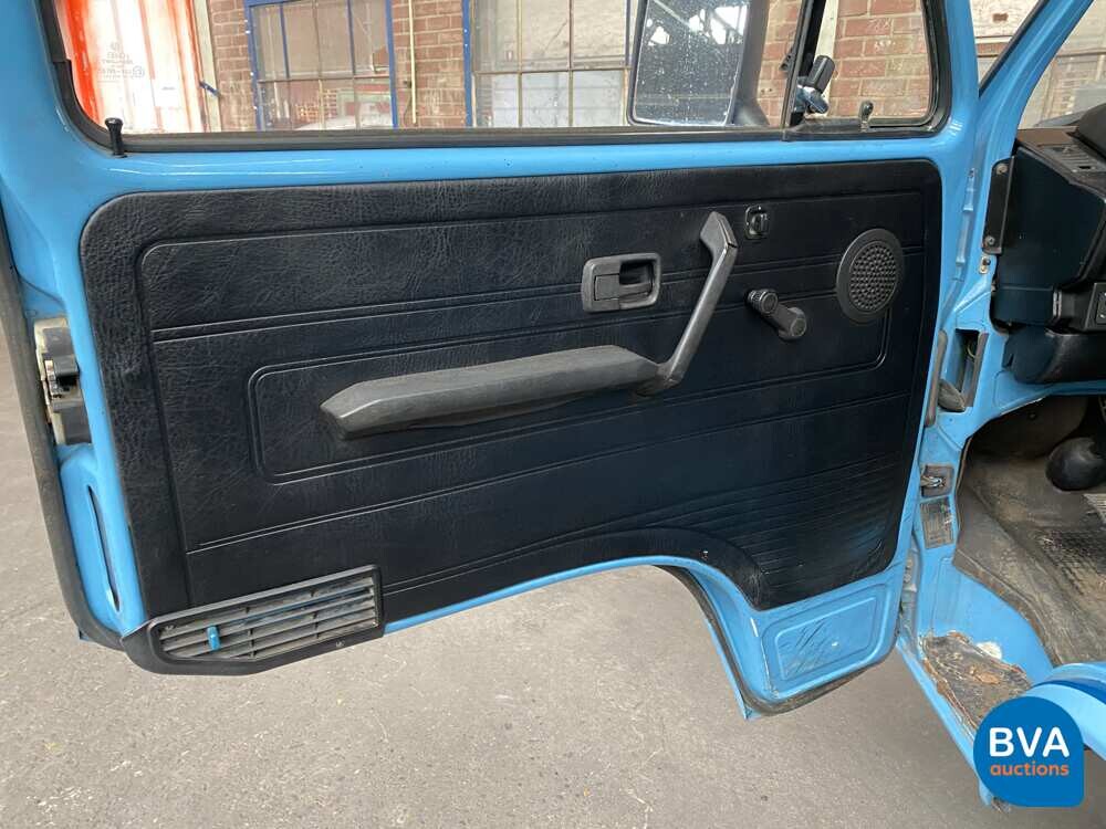 Volkswagen T3 Caravelle 4WD Syncro GL Transporter 75pk 1986