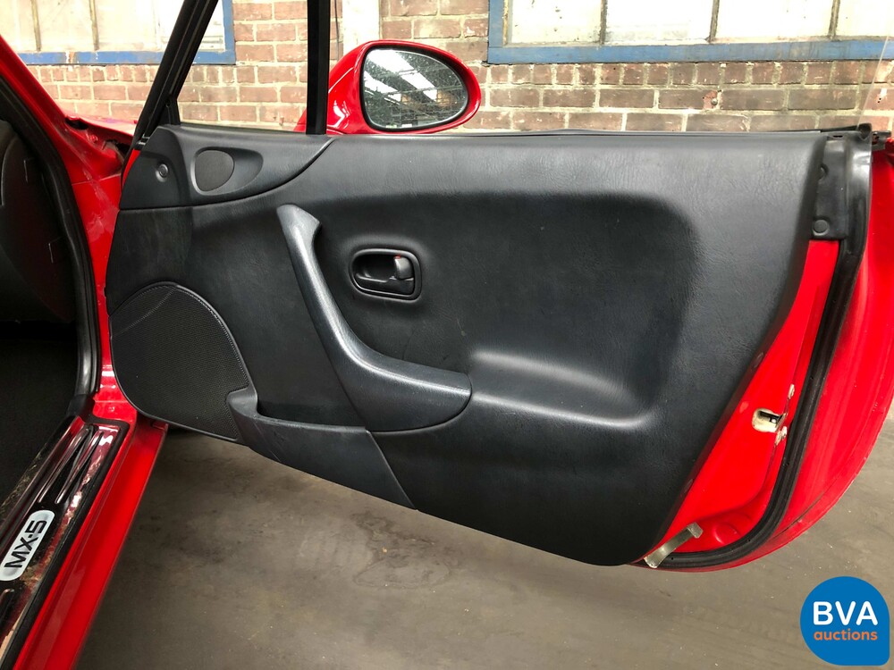 Mazda MX-5 1.6i 110pk 1999, 51-NNV-3