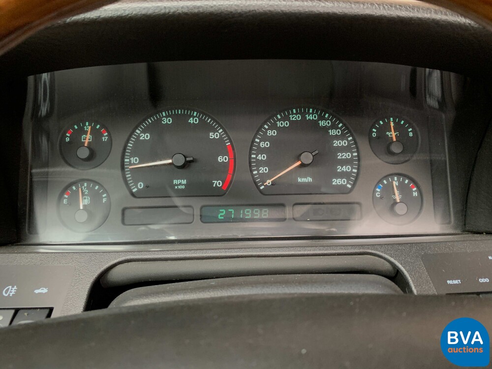 Jaguar XJR 4.0 Supercharged 320pk X300 1995, 46-RF-DD