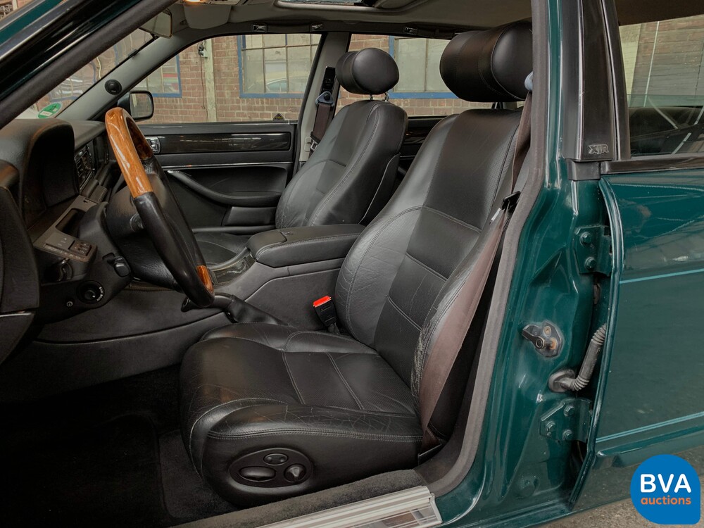 Jaguar XJR 4.0 Supercharged 320pk X300 1995, 46-RF-DD