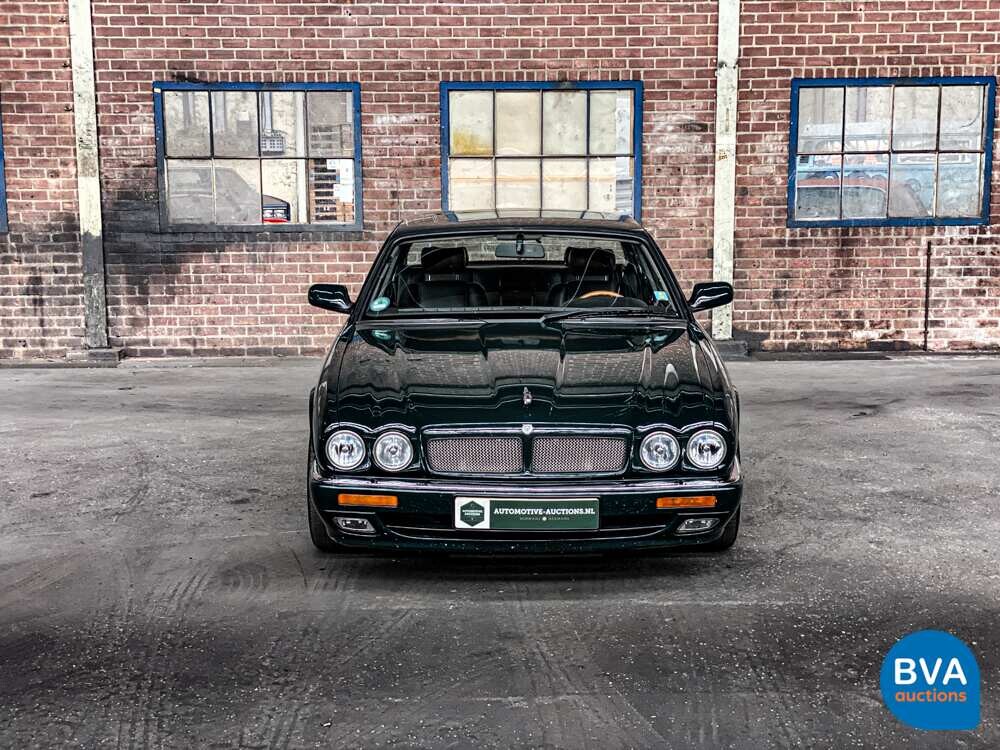 Jaguar XJR 4.0 Supercharged 320pk X300 1995, 46-RF-DD