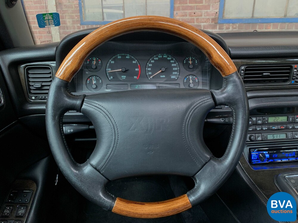 Jaguar XJR 4.0 Supercharged 320pk X300 1995, 46-RF-DD