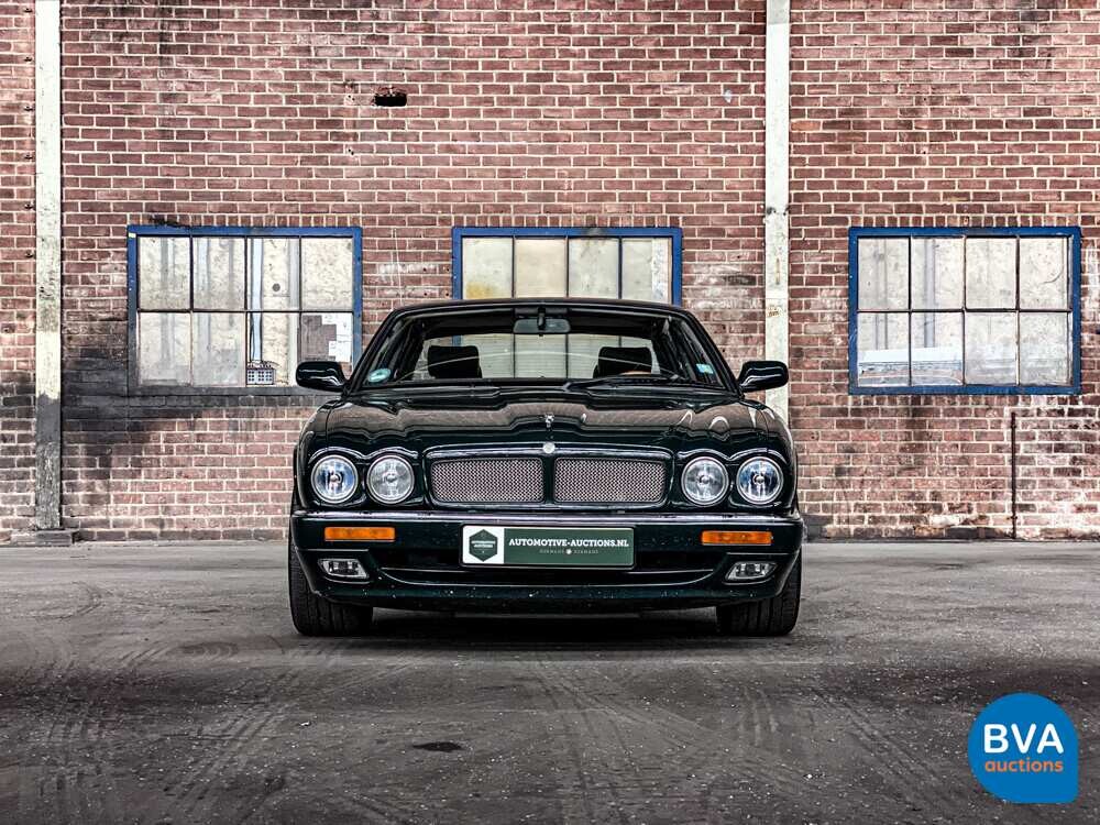 Jaguar XJR 4.0 Supercharged 320pk X300 1995, 46-RF-DD