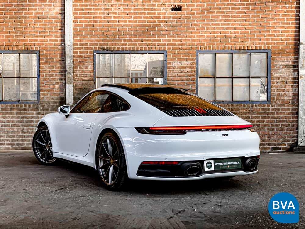 Porsche 911 992 Carrera 4S 3.0 450PS 2021 Garantie NW-Modell.