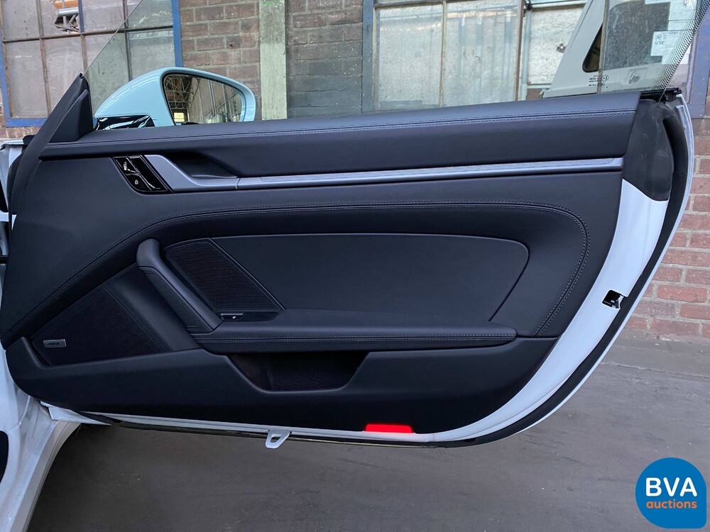 Porsche 911 992 Carrera 4S 3.0 450PS 2021 Garantie NW-Modell.