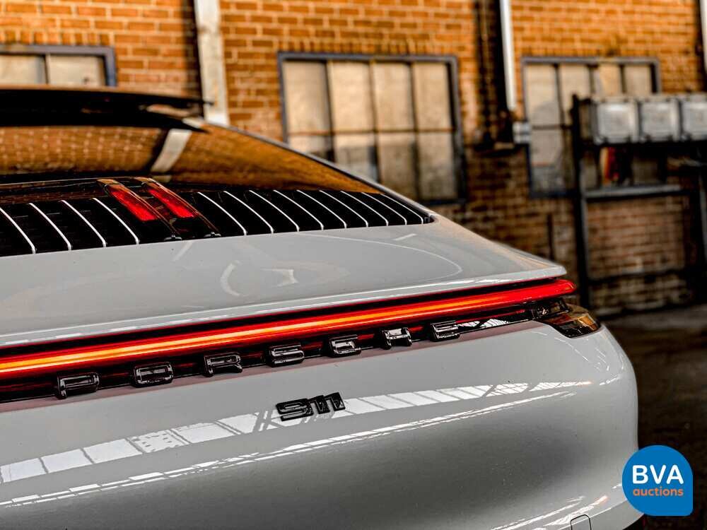 Porsche 911 992 Carrera 4S 3.0 450PS 2021 Garantie NW-Modell.