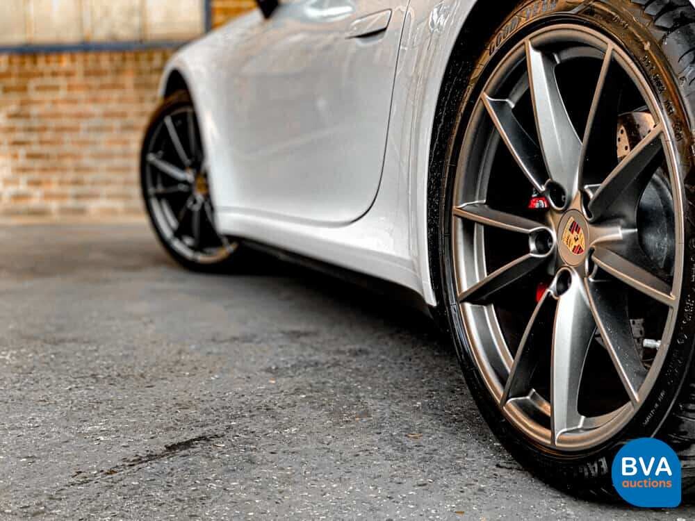 Porsche 911 992 Carrera 4S 3.0 450PS 2021 Garantie NW-Modell.