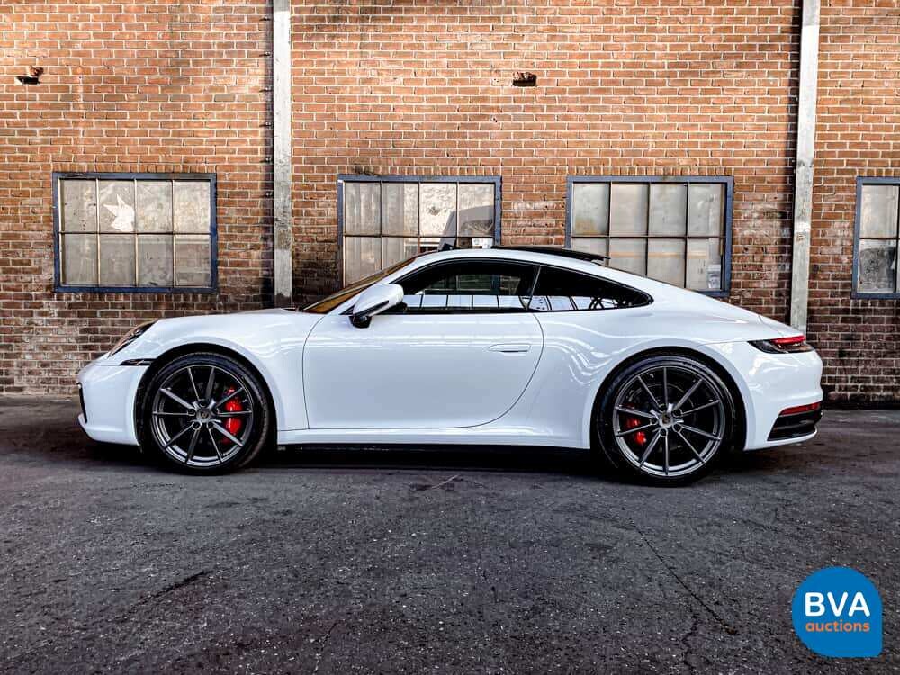 Porsche 911 992 Carrera 4S 3.0 450PS 2021 Garantie NW-Modell.