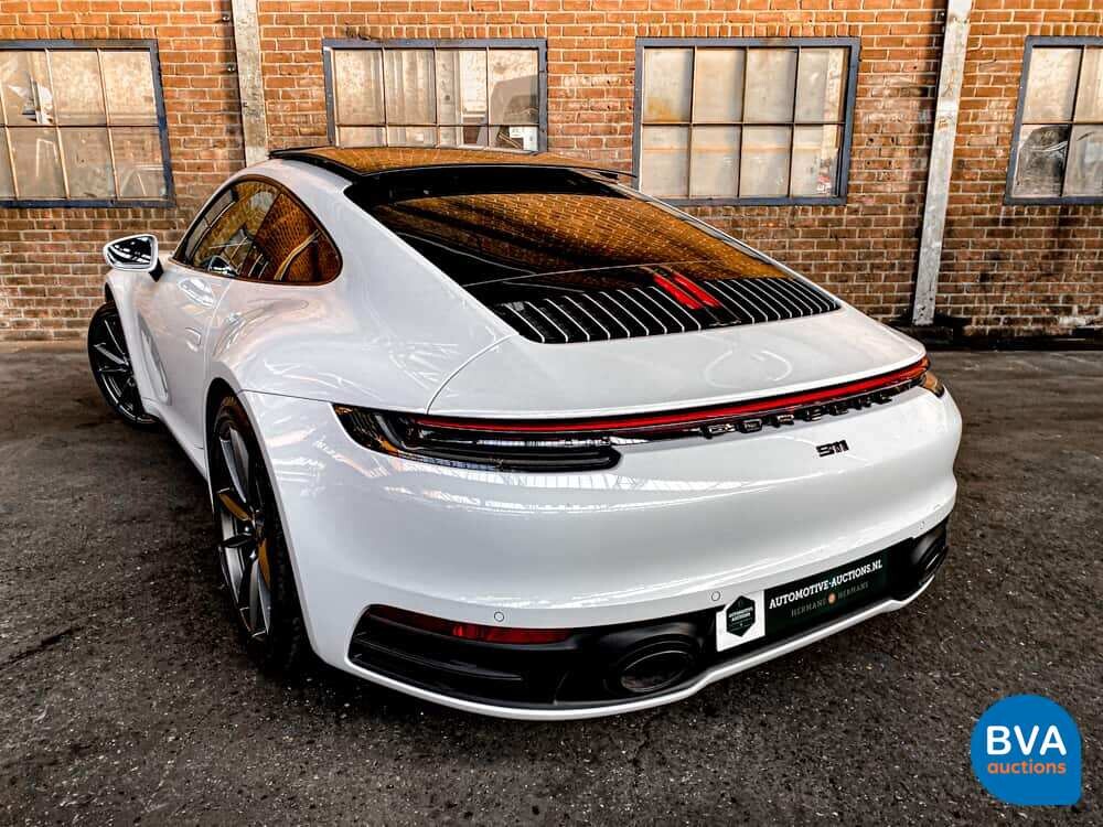 Porsche 911 992 Carrera 4S 3.0 450PS 2021 Garantie NW-Modell.