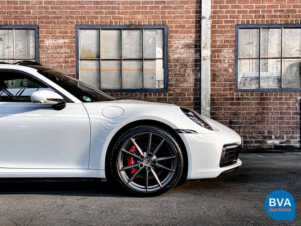 Porsche 911 992 Carrera 4S 3.0 450PS 2021 Garantie NW-Modell.