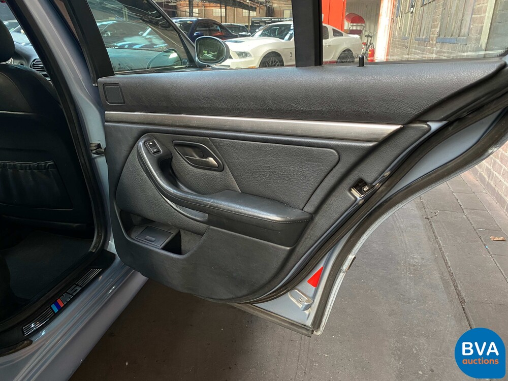 BMW M5 E39 Limousine 400PS 5er 2000 -Org. Niederländisch, 99-DZ-VZ.