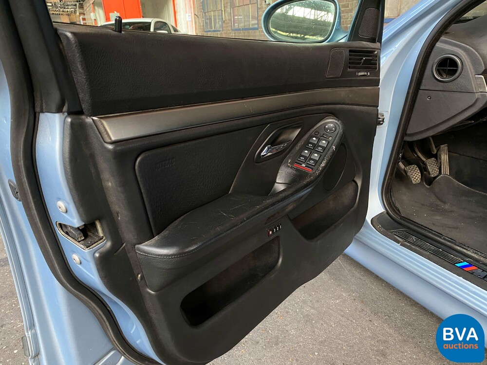 BMW M5 E39 Limousine 400PS 5er 2000 -Org. Niederländisch, 99-DZ-VZ.