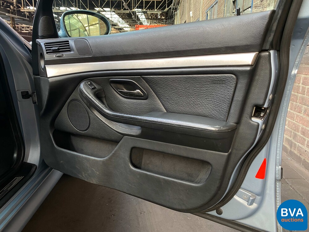 BMW M5 E39 Limousine 400PS 5er 2000 -Org. Niederländisch, 99-DZ-VZ.