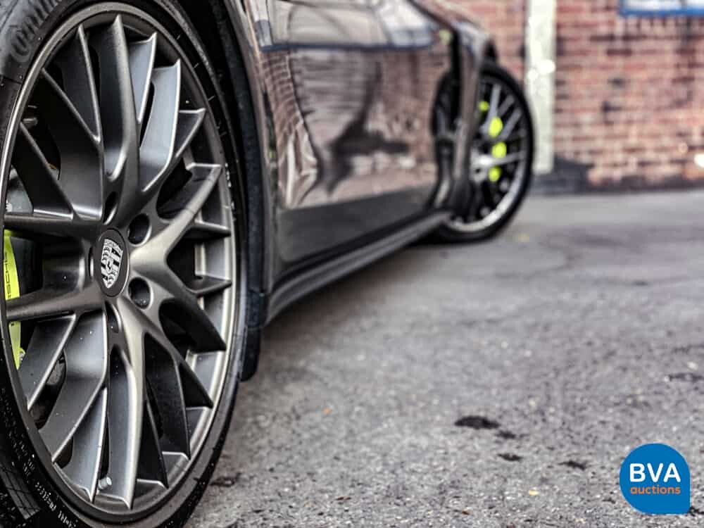 Porsche Panamera Sport Turismo 2.9 4 E-Hybrid 462pk 2018 Sport Chrono Plug-In Hybride, H-318-HT
