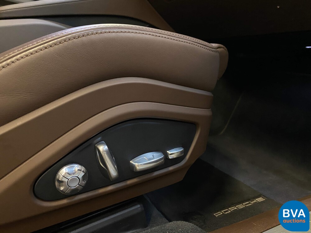 Porsche Panamera Sport Turismo 2.9 4 E-Hybrid 462pk 2018 Sport Chrono Plug-In Hybride, H-318-HT