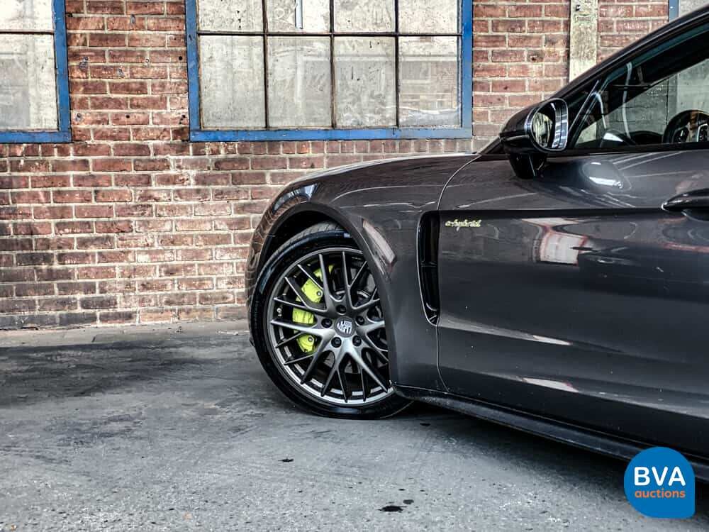 Porsche Panamera Sport Turismo 2.9 4 E-Hybrid 462pk 2018 Sport Chrono Plug-In Hybride, H-318-HT