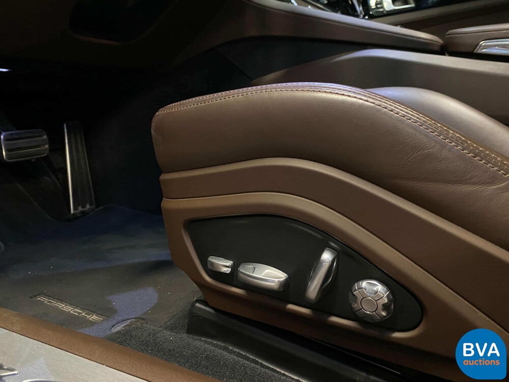 Porsche Panamera Sport Turismo 2.9 4 E-Hybrid 462pk 2018 Sport Chrono Plug-In Hybride, H-318-HT