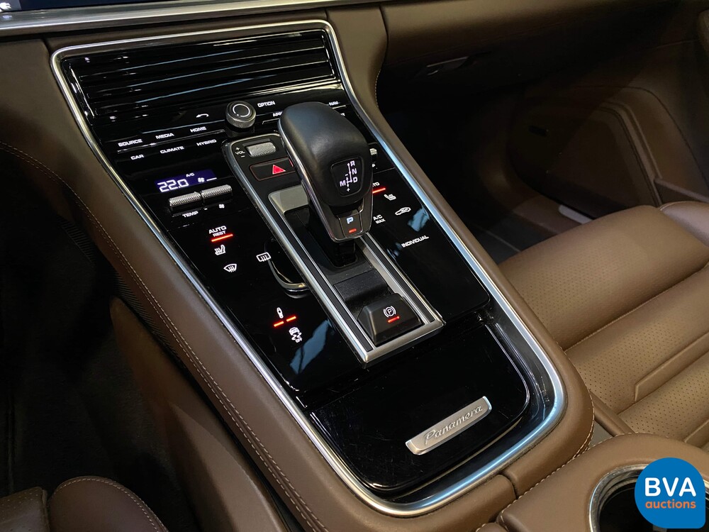 Porsche Panamera Sport Turismo 2.9 4 E-Hybrid 462pk 2018 Sport Chrono Plug-In Hybride, H-318-HT