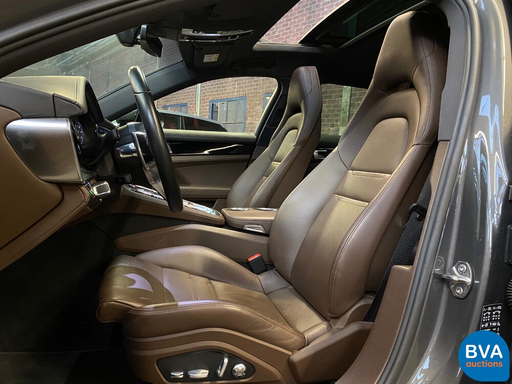 Porsche Panamera Sport Turismo 2.9 4 E-Hybrid 462pk 2018 Sport Chrono Plug-In Hybride, H-318-HT