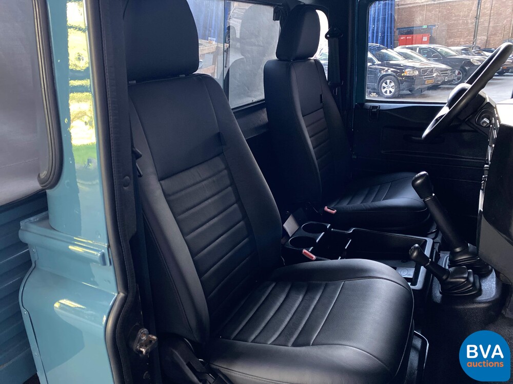 Land Rover Defender Pick-Up FX4 Grijs kenteken 122pk 2015, VHD-72-F