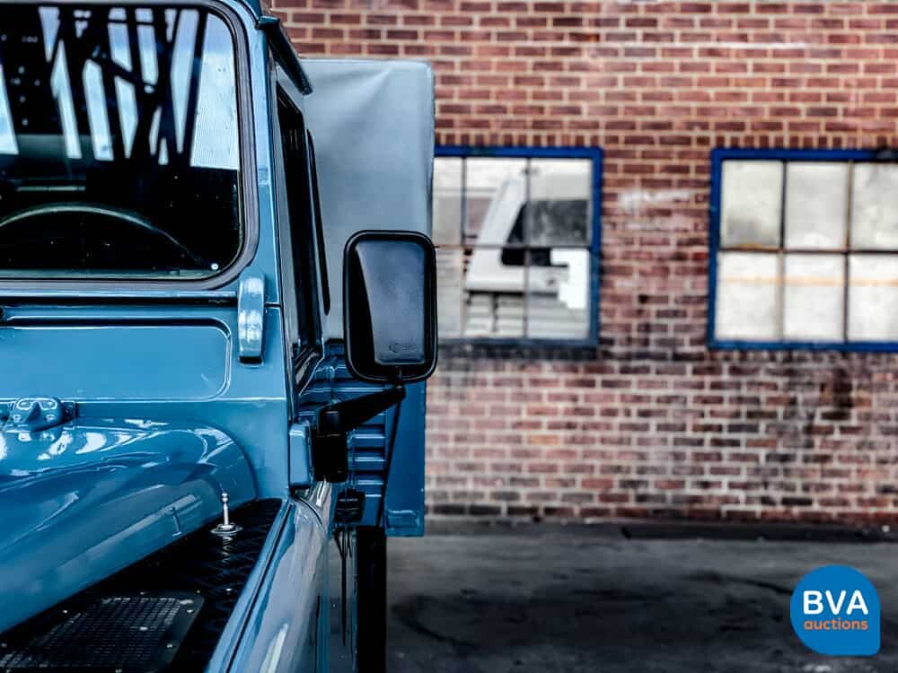 Land Rover Defender Pick-Up FX4 Grijs kenteken 122pk 2015, VHD-72-F