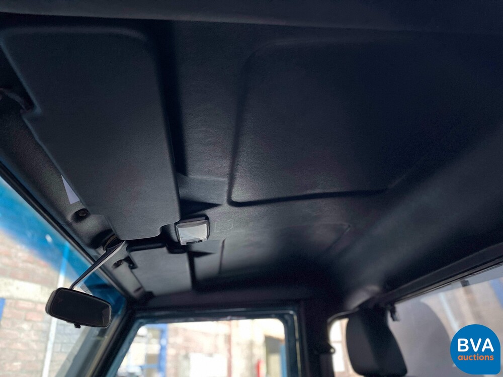 Land Rover Defender Pick-Up FX4 Grijs kenteken 122pk 2015, VHD-72-F