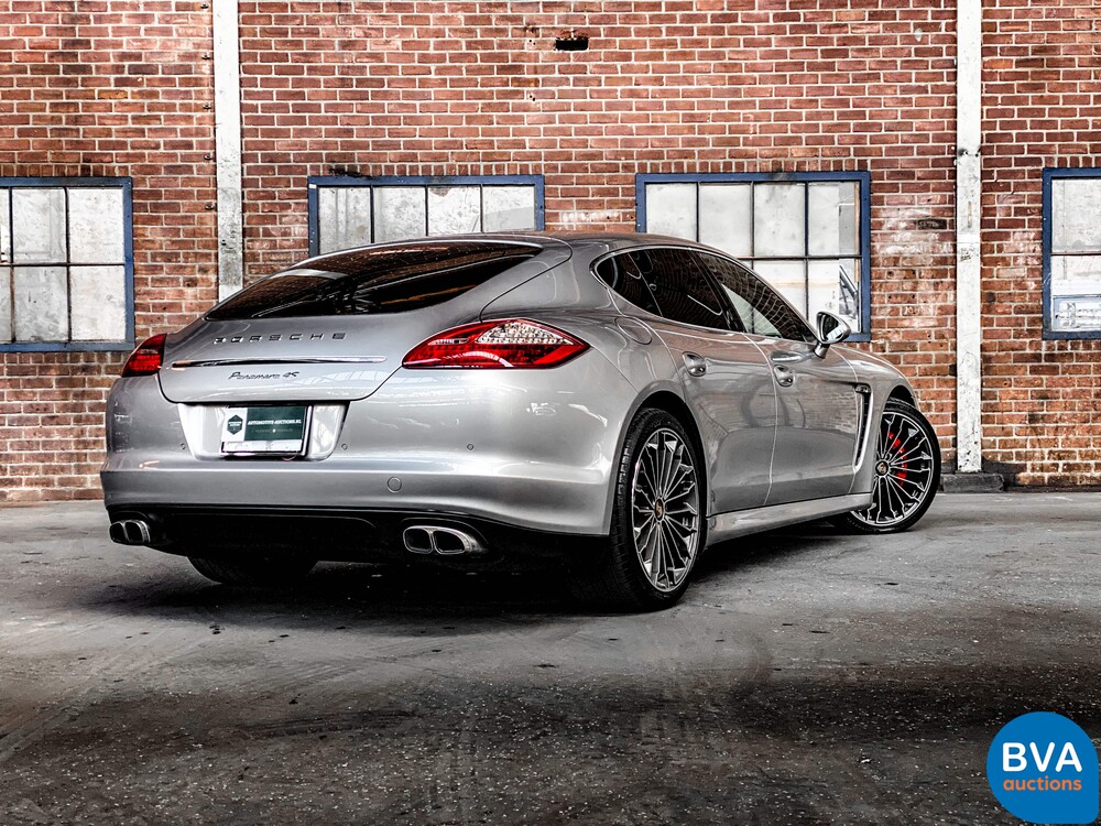 Porsche Panamera 4S 4.8 V8 400pk 2011