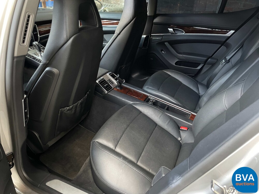 Porsche Panamera 4S 4.8 V8 400pk 2011