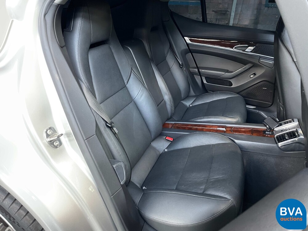 Porsche Panamera 4S 4.8 V8 400pk 2011