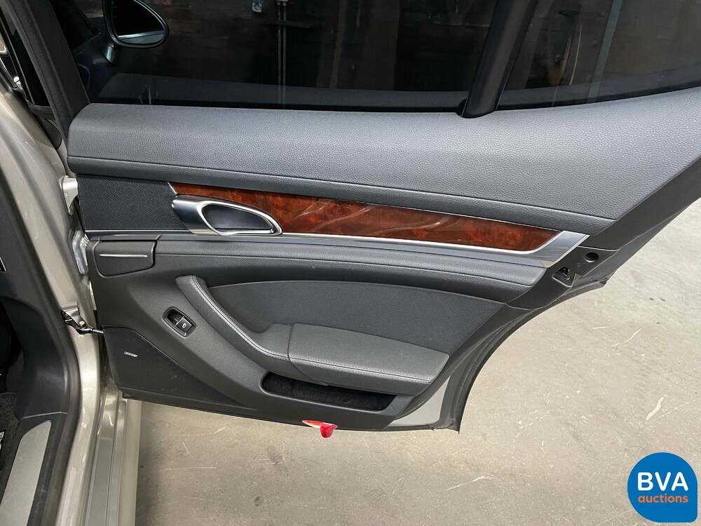 Porsche Panamera 4S 4.8 V8 400pk 2011
