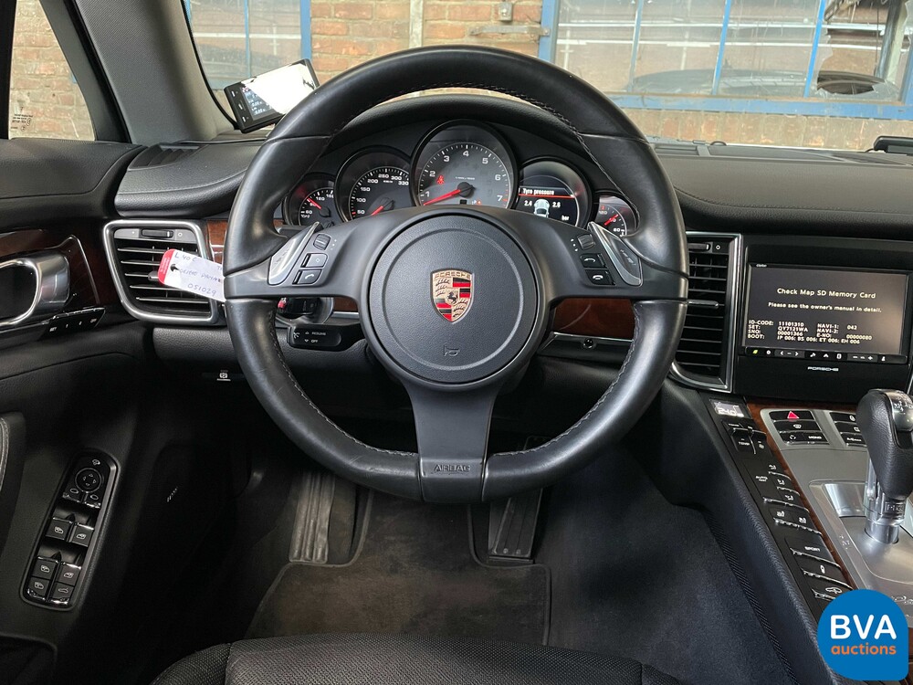 Porsche Panamera 4S 4.8 V8 400pk 2011