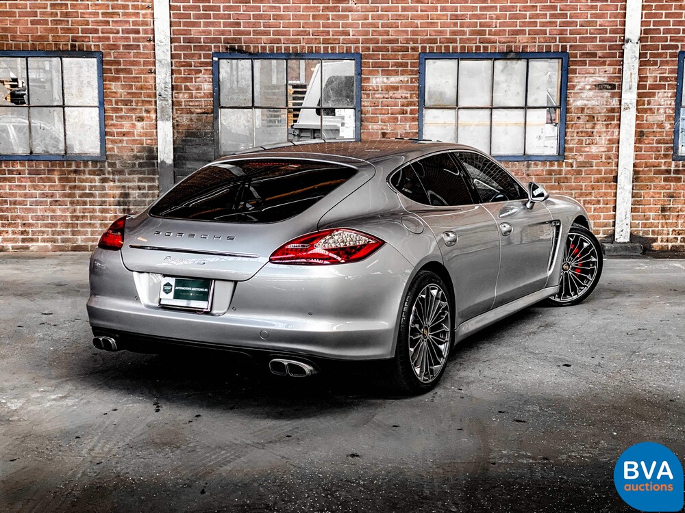 Porsche Panamera 4S 4.8 V8 400pk 2011