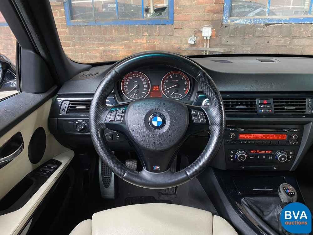 BMW 325i 3.0 Touring 218pk 2008, H-590-LB
