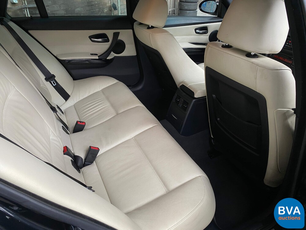 BMW 325i 3.0 Touring 218pk 2008, H-590-LB