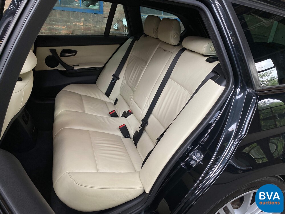 BMW 325i 3.0 Touring 218pk 2008, H-590-LB